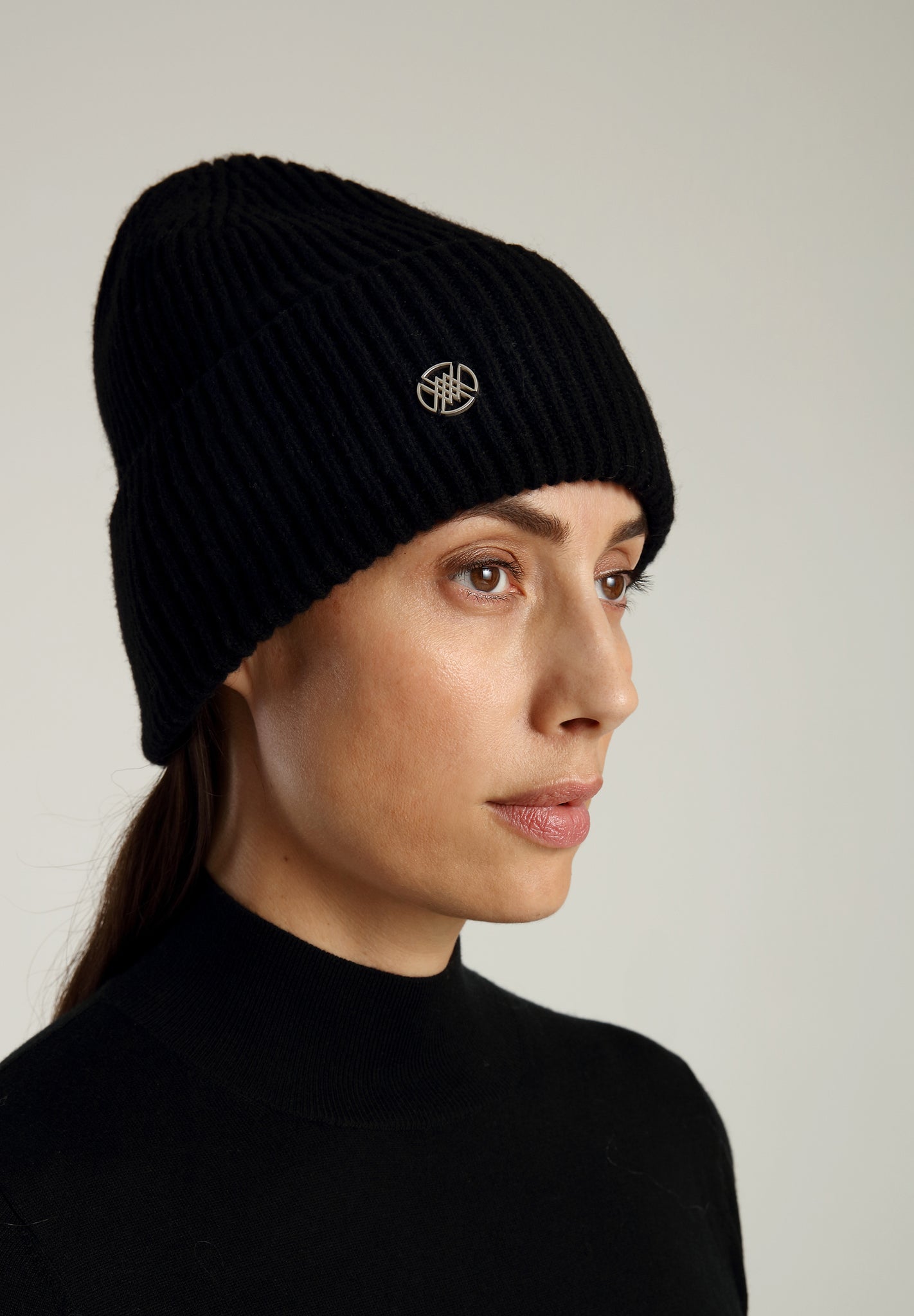 BERING CASHMERE BEANIE - Black